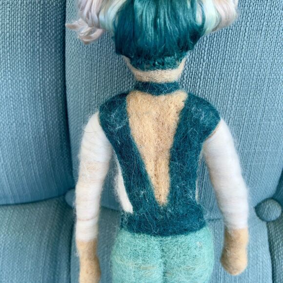 Wool Felted Doll OOAK Trendy Old Woman Poseable Handmade Needlework Art Piece - Picture 7 of 16